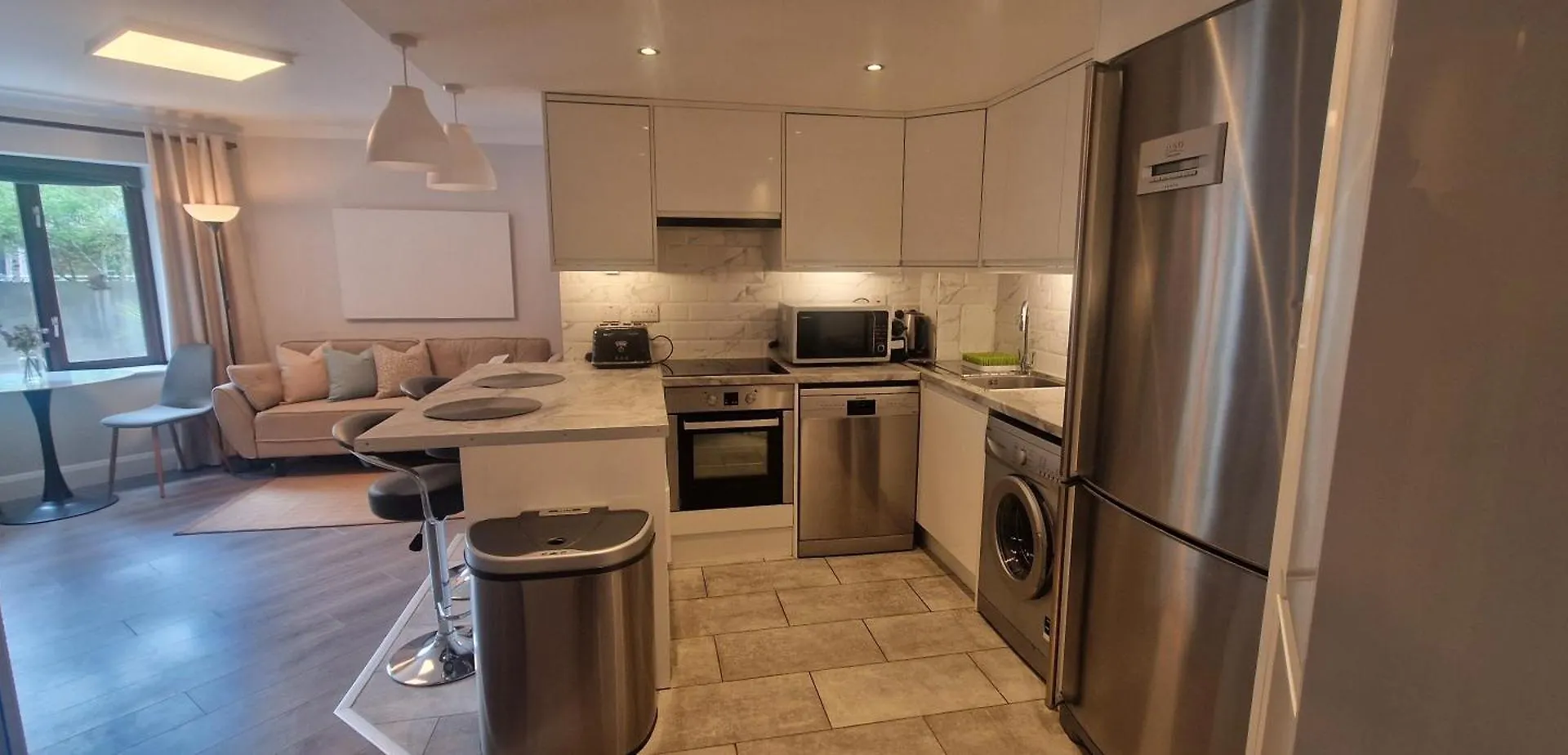 Upgraded & Slick 2Bd Heart Of City At Christchurch Dublino