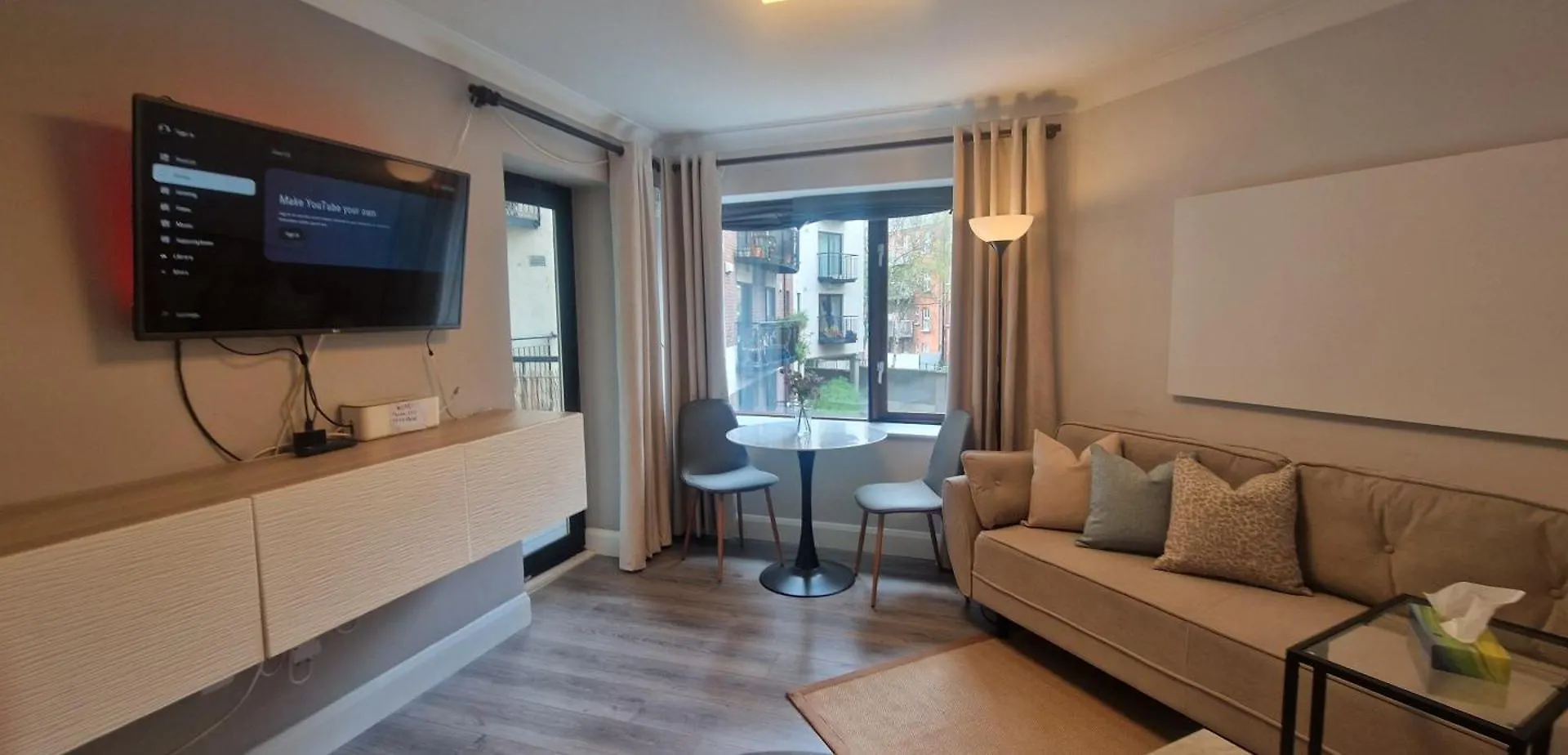 Upgraded & Slick 2Bd Heart Of City At Christchurch 都柏林 0*,  爱尔兰